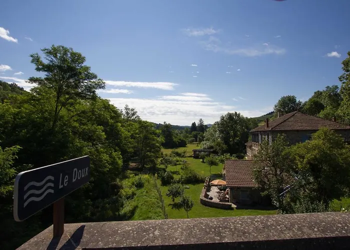 Le Massoir Holiday home Desaignes